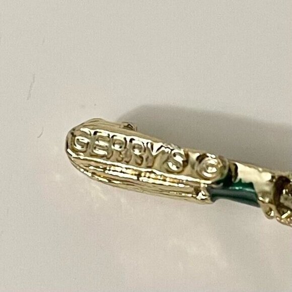 Vintage Gerrys Set of 2 Bowling Pin and Ball Brooch Pin Flaws - Picture 5 of 16